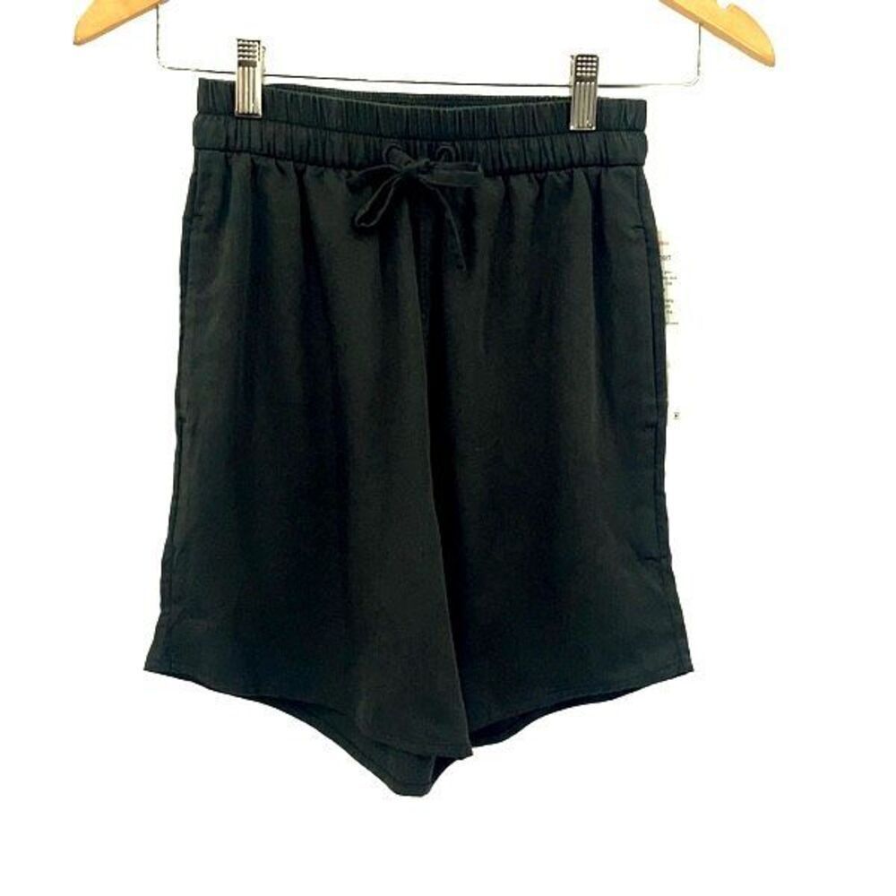Lululemon Womens Drawstring High Rise Move Lightly Shorts Forest Green Size 2 NW